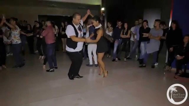 Alex Desiree La Mesa Del Rincon Bachata
