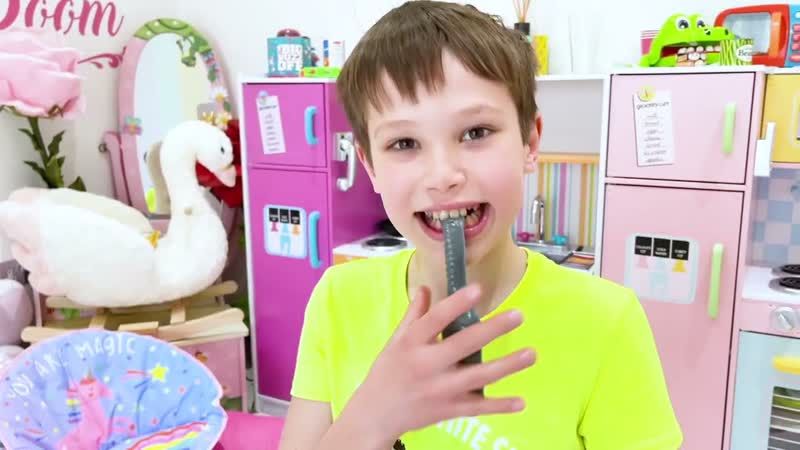 Макс насмешил Катю съедобным