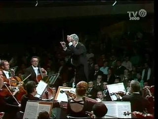 Berlioz: “Symphonie Fantastique“: 2nd Mvt.- Leonard Bernstein