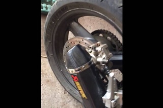 Прямоточный глушитель AKRAPOVIC карбон