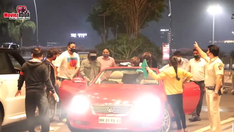 Shah Rukh Khan And, Ab Ram Drop Off, Suhana Khan At The,