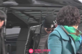 G-Dragon в аэропорту Инчхон, вылет в Сингапур ()