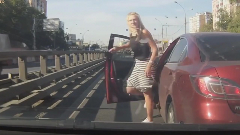 Девушки за рулем ТП детектед.