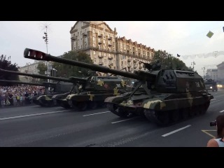 Военный парад в честь 25-летия Независимости Украины, проход военной техники (репетиция )