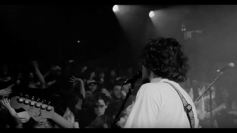 Johnny Mafia Live in Paris Sleeping, Crystal Clear,
