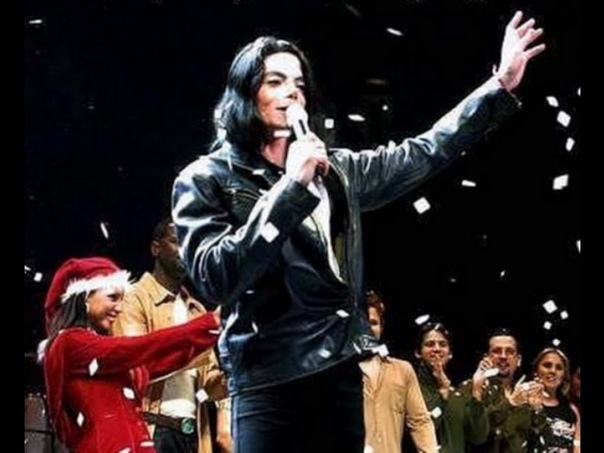 Michael Jackson talks at Miracle On 34th Street on December 19, 2000 sub