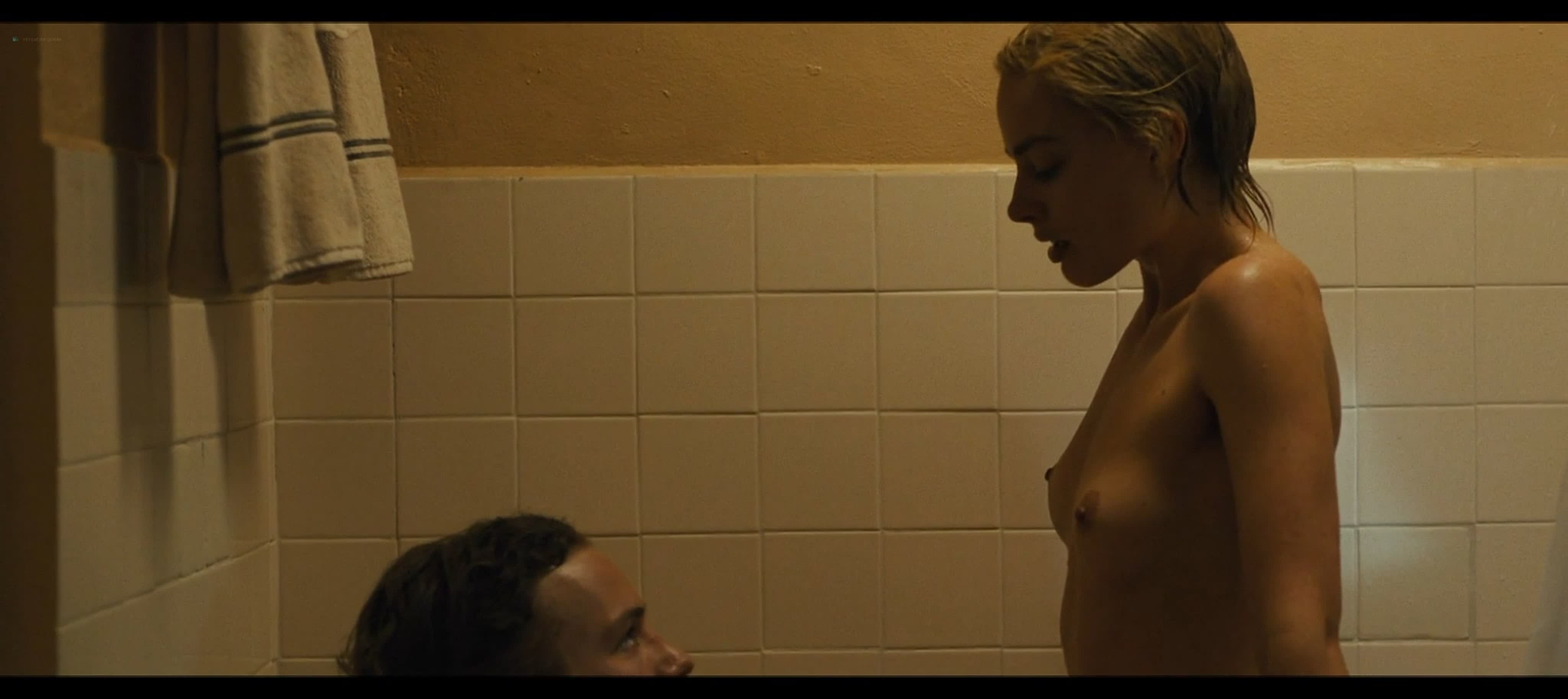 Katyaning mast va yalangoch surati Sverdlovsk viloyatidagi havaskor shaxsiy porno fotosuratlar