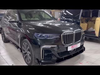 BMW X7 с полным карбоновым обвесом