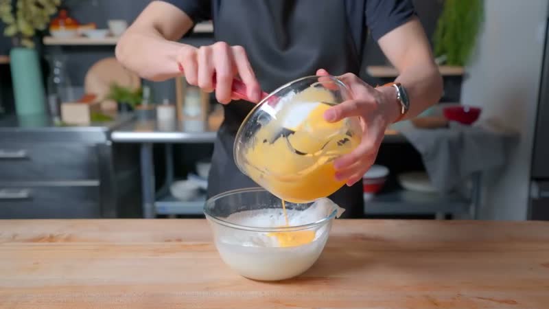 Jiggly Souffle Omelette from Food Wars , Anime with Alvin