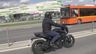 Видео обзор Bajaj Dominar 400